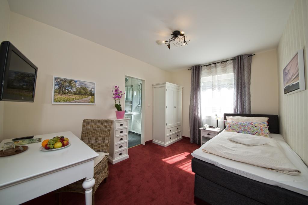 Hotel Jaegerhof Staatsbad Bruckenau Bagian luar foto