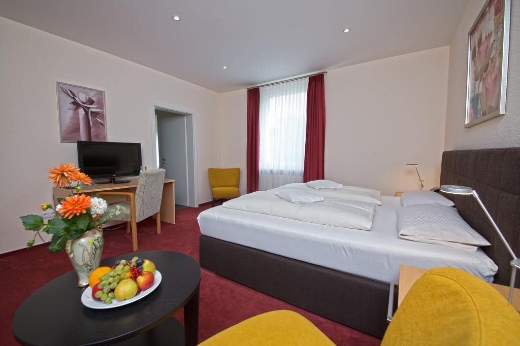 Hotel Jaegerhof Staatsbad Bruckenau Bagian luar foto